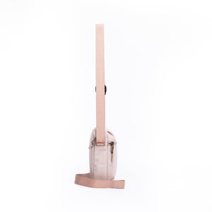 SLING POUCH-IKB2301110-WHISPER PINK-花语粉 (4).jpg